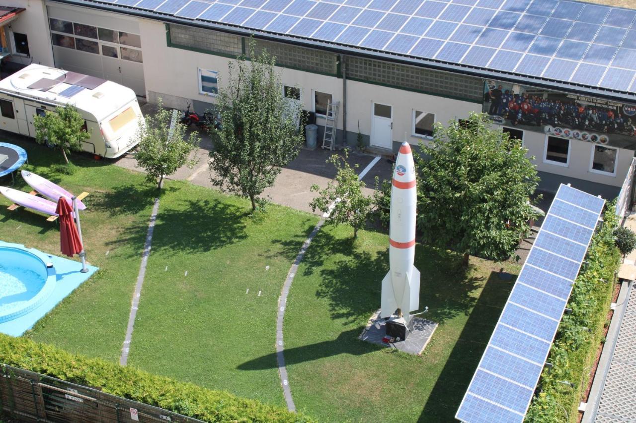 Space Hotel Im Campus Der Jvp Schule Lipsko Exteriér fotografie