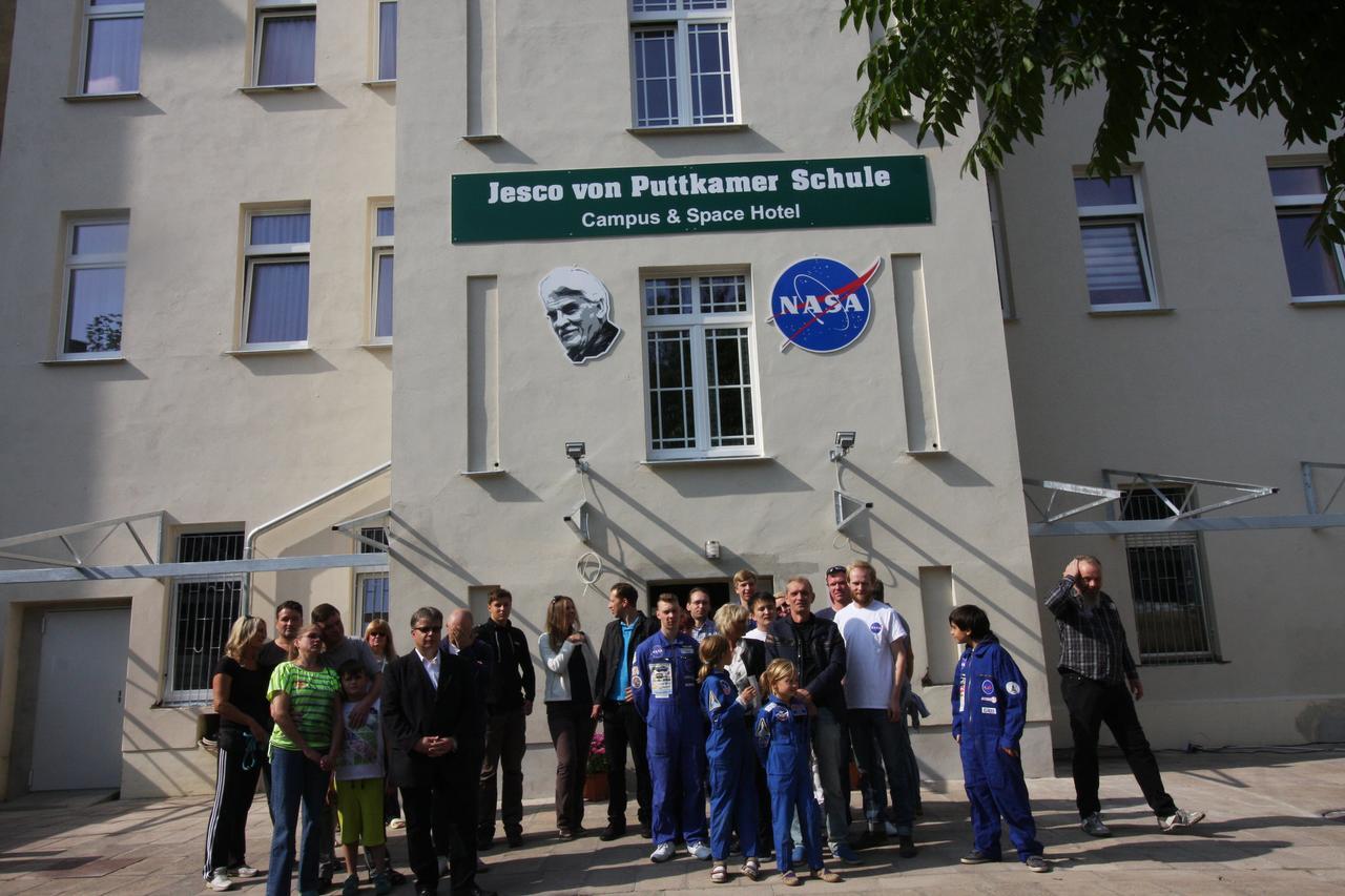 Space Hotel Im Campus Der Jvp Schule Lipsko Exteriér fotografie