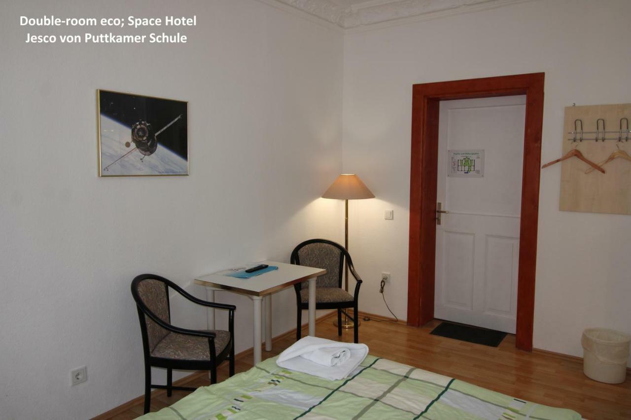 Space Hotel Im Campus Der Jvp Schule Lipsko Exteriér fotografie